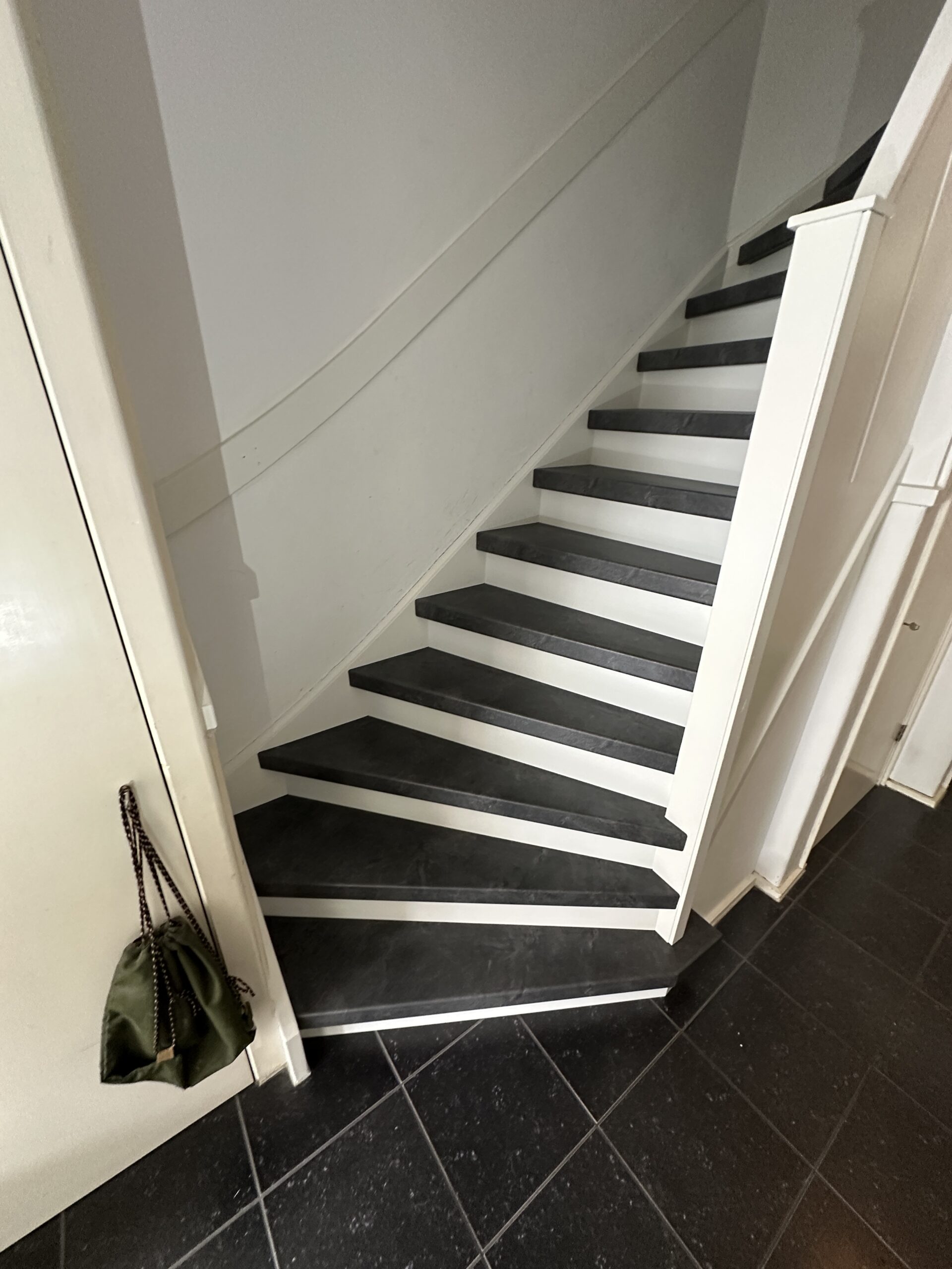 Traprenovatie in Voorburg met marmer decor
