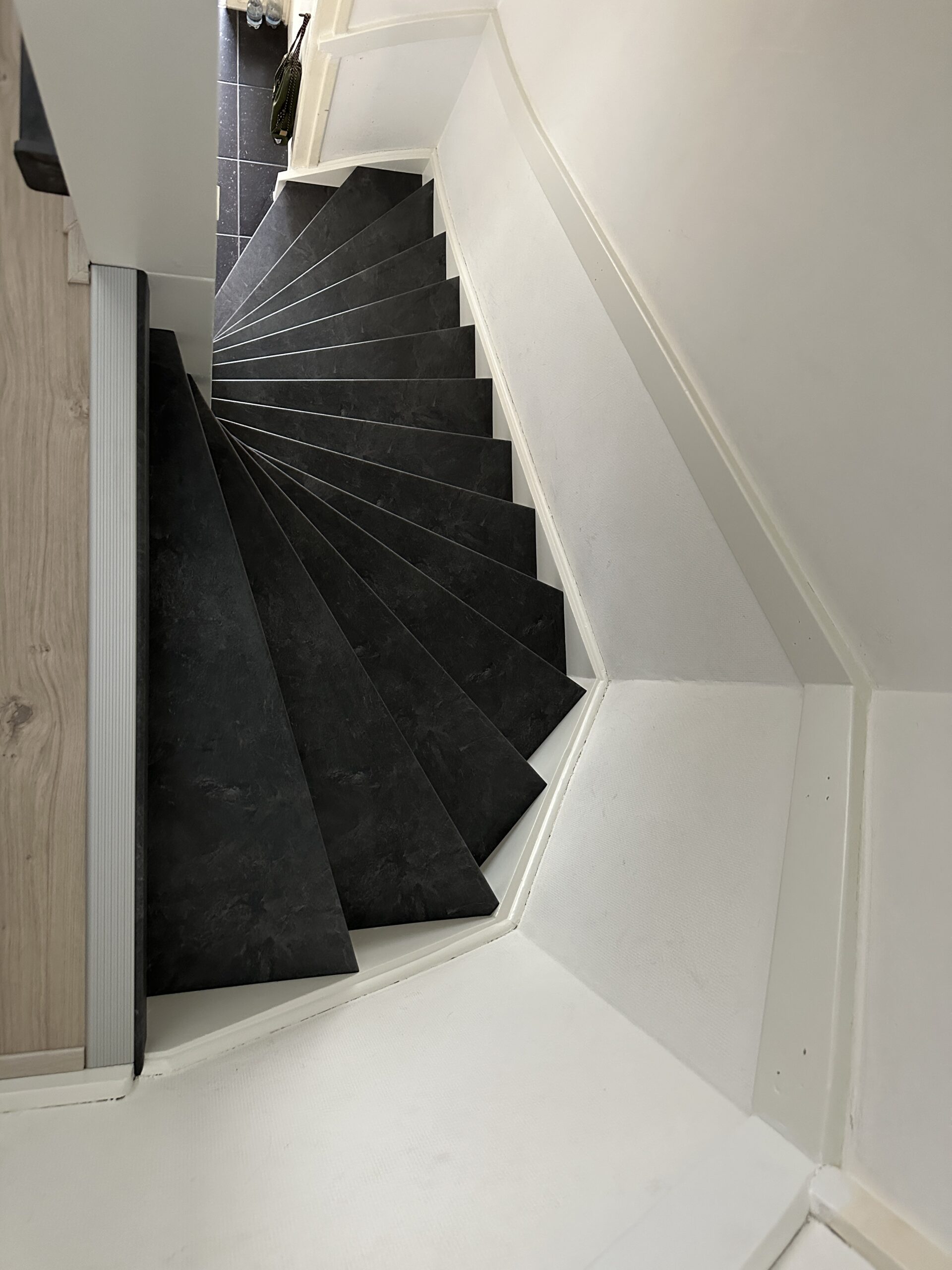 Traprenovatie in Voorburg met marmer decor