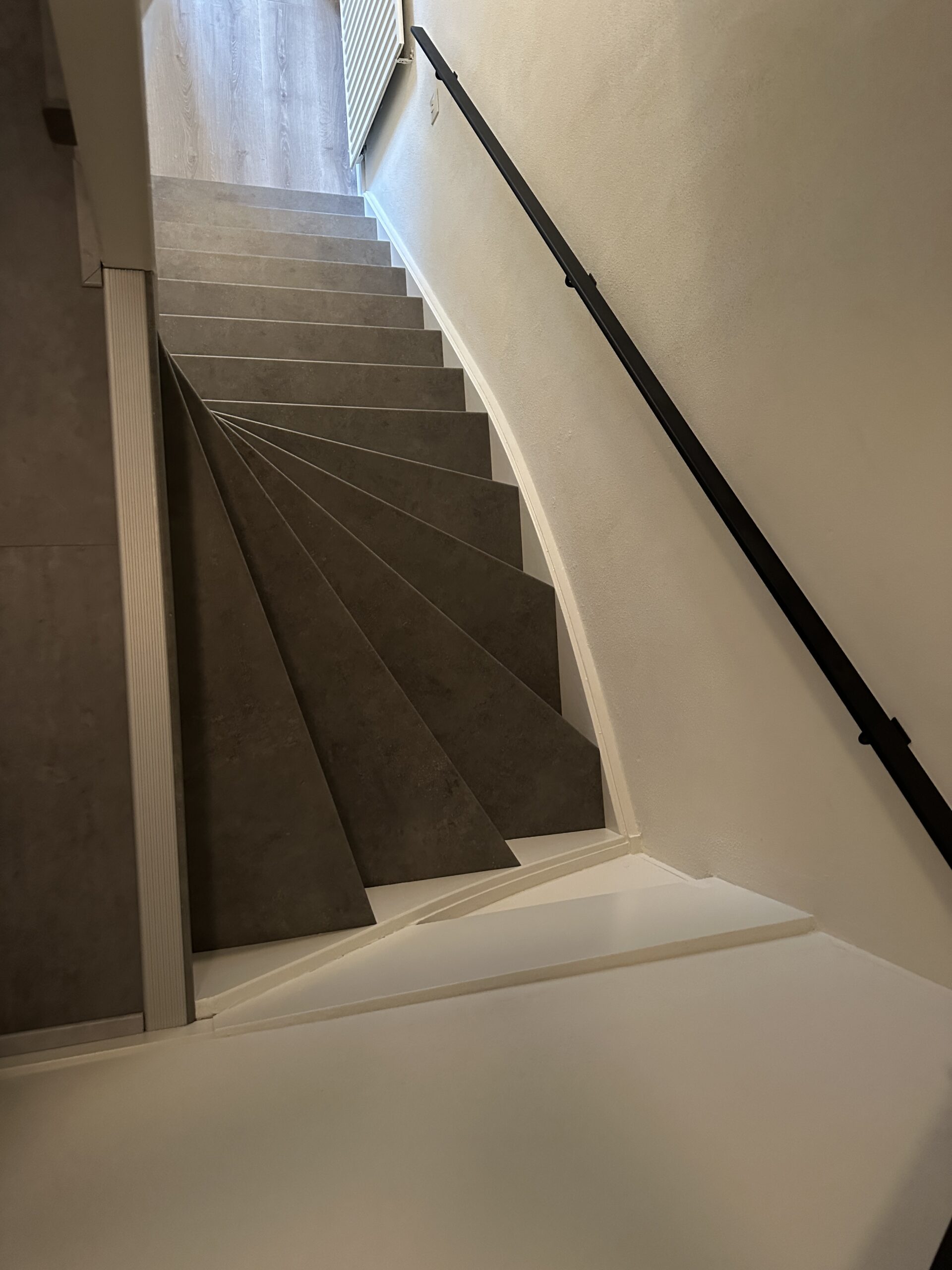 Betonlook traprenovatie Den Haag