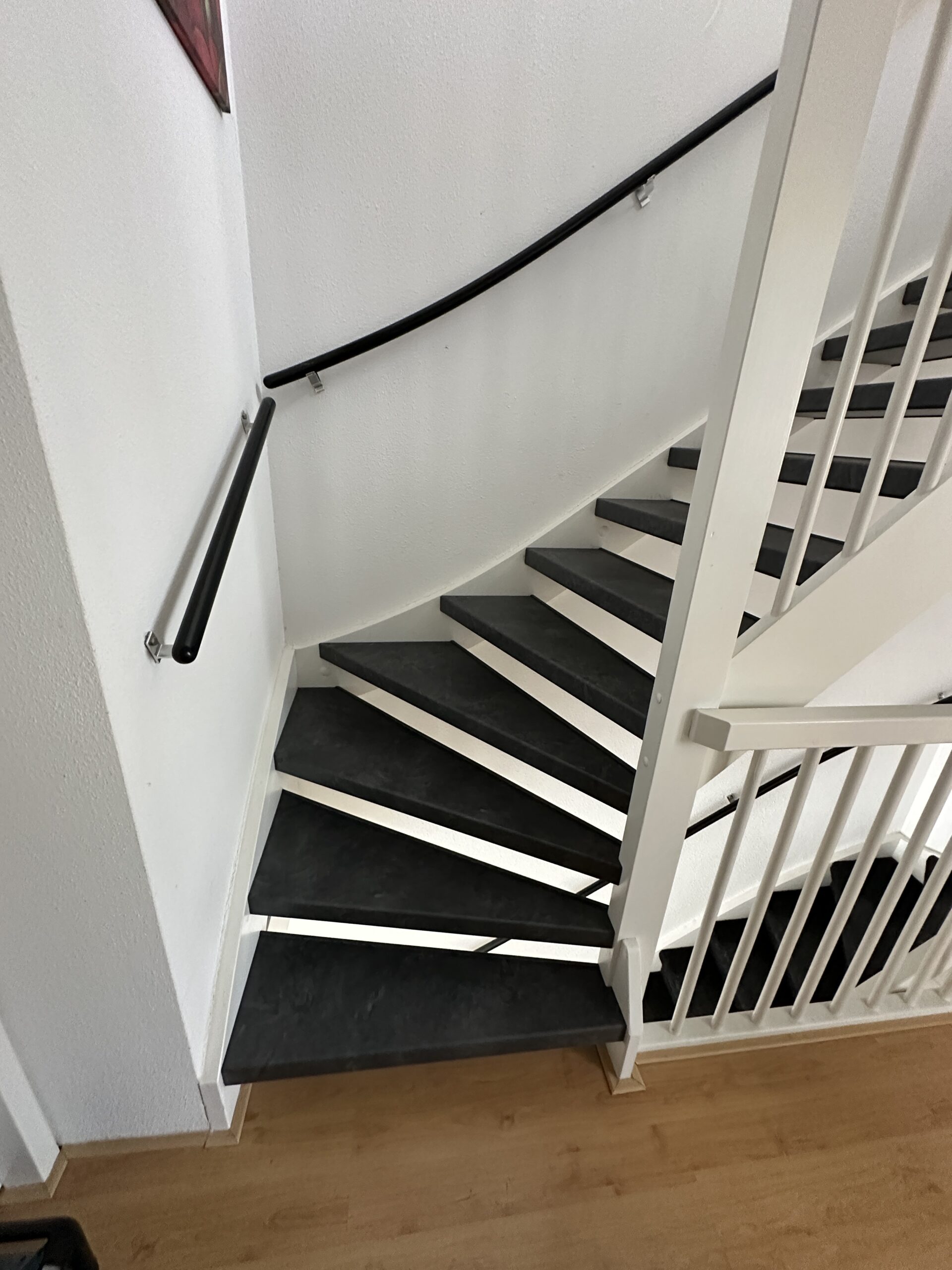 Traprenovatie Zoetermeer steenlook mustang decor