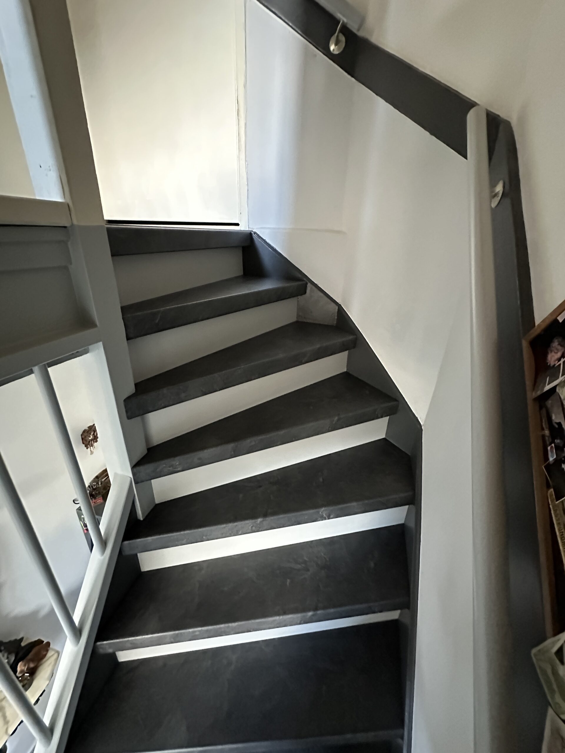 Traprenovatie Leidschendam antraciet steenlook
