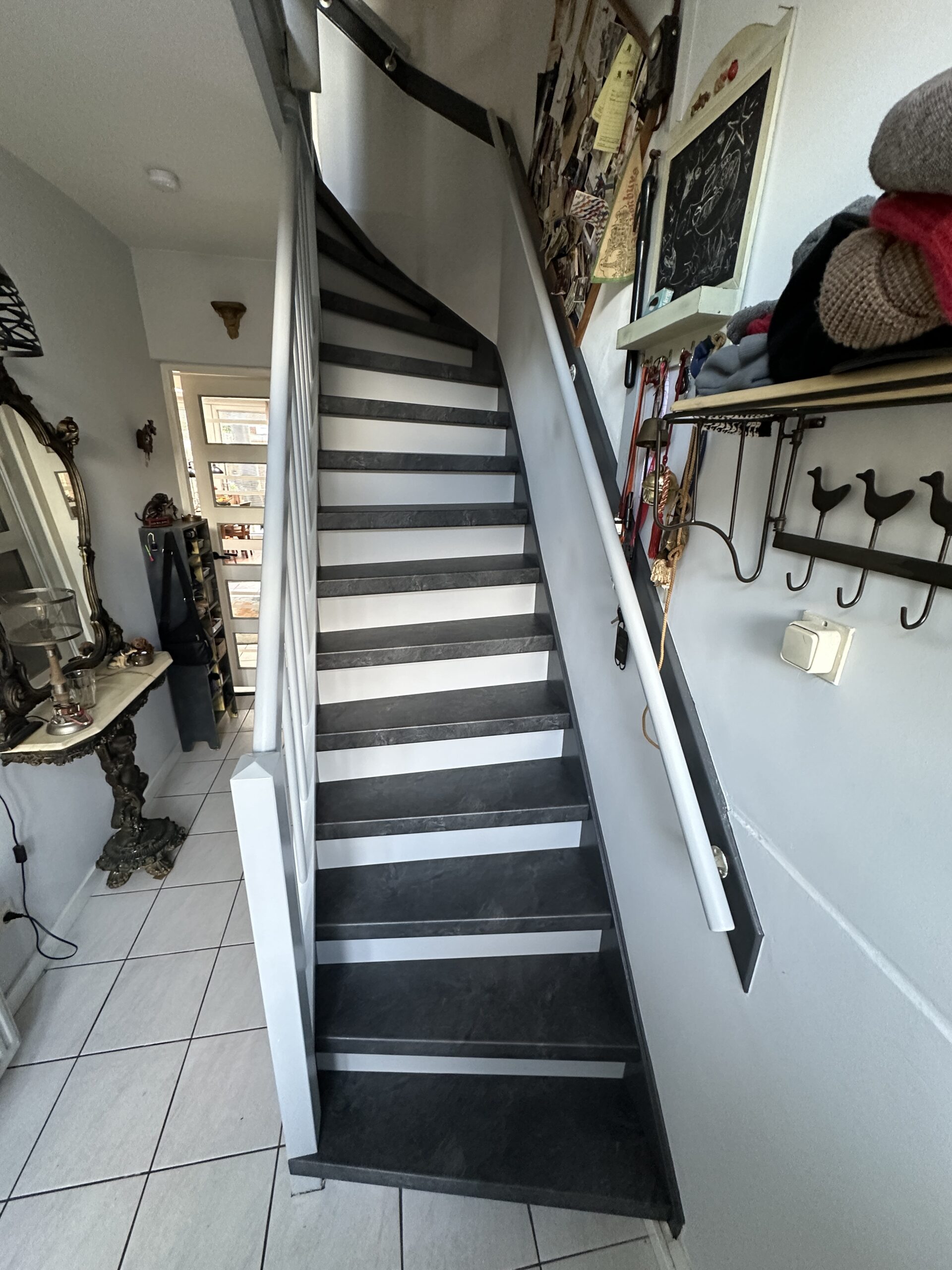 Traprenovatie Leidschendam antraciet steenlook