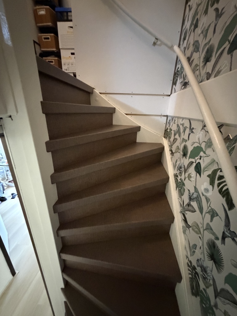 Traprenovatie lederlook decor Zoetermeer